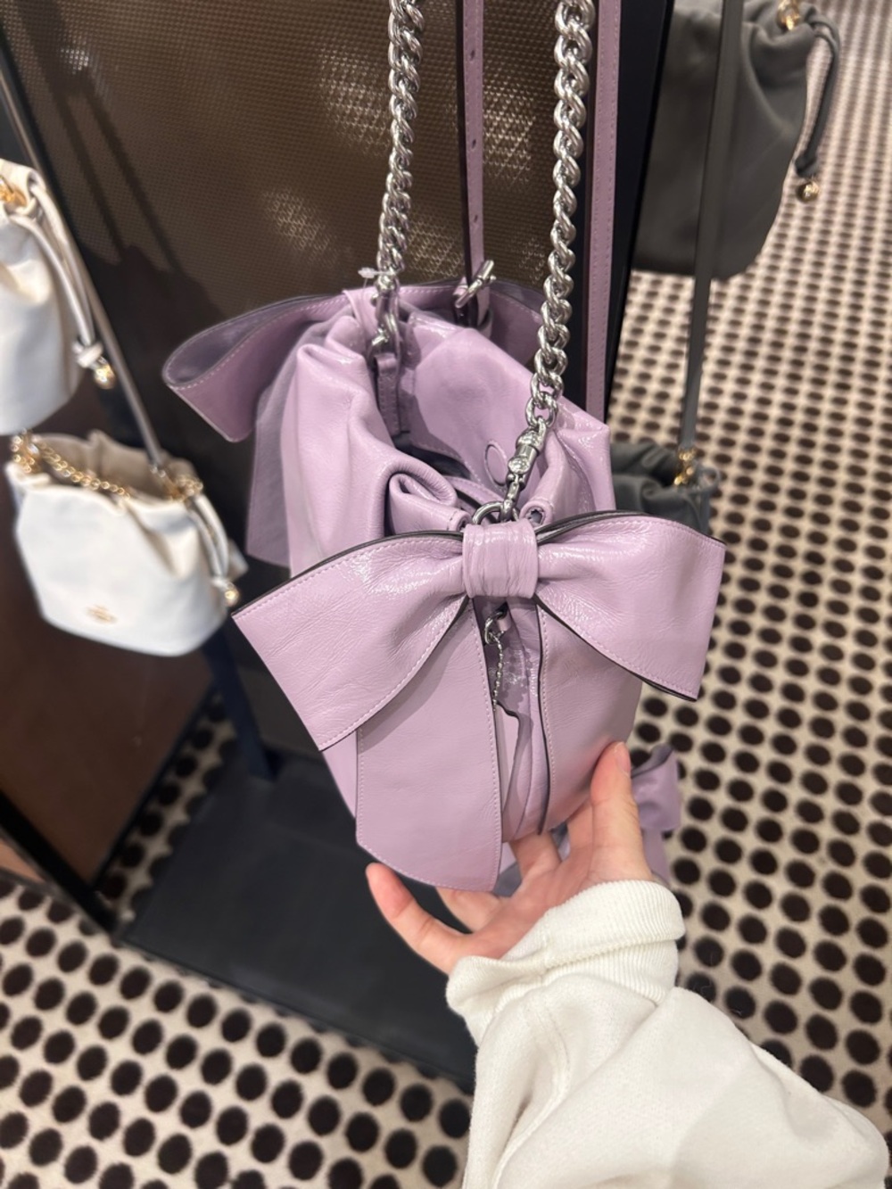NWT🎀Coach Faye Mini Drawstring Bag
With Bows Light Amethyst Purple Chain CEL03 - Picture 4 of 8